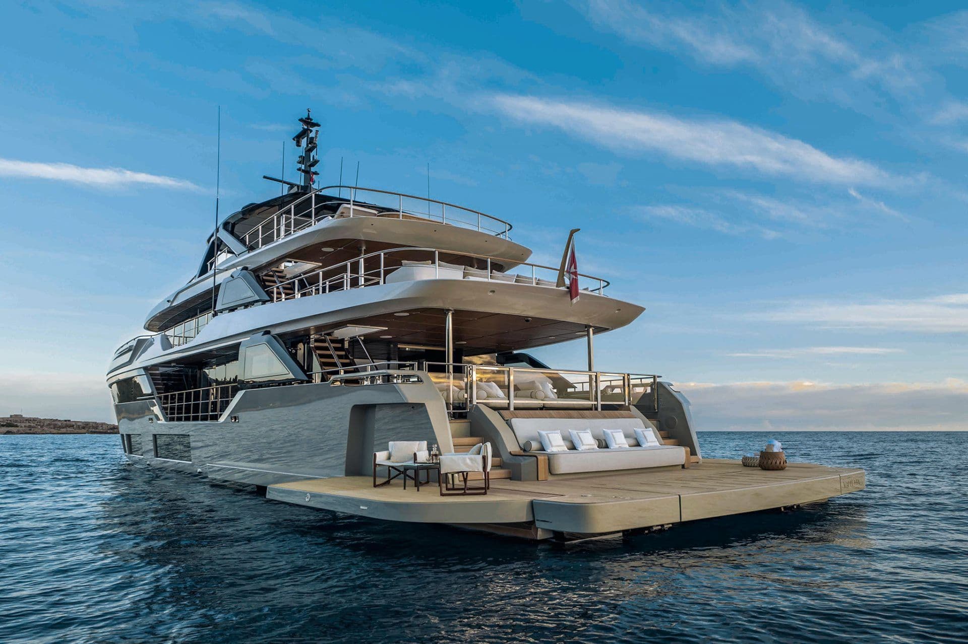 Custom Line Navetta 38 — 38m motor yacht