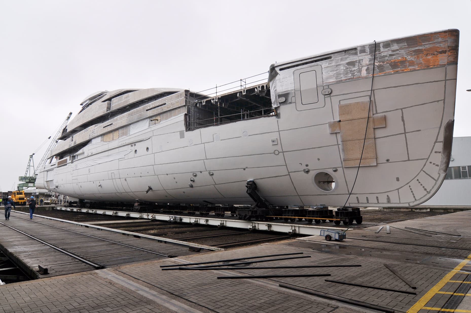 Yacht hull construction